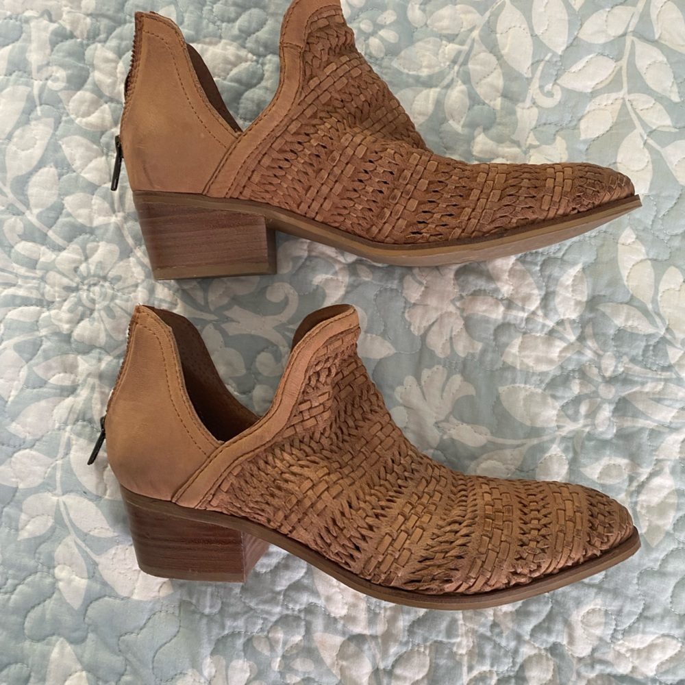 Brand J Comfortable Leather Woven Ankle Boots